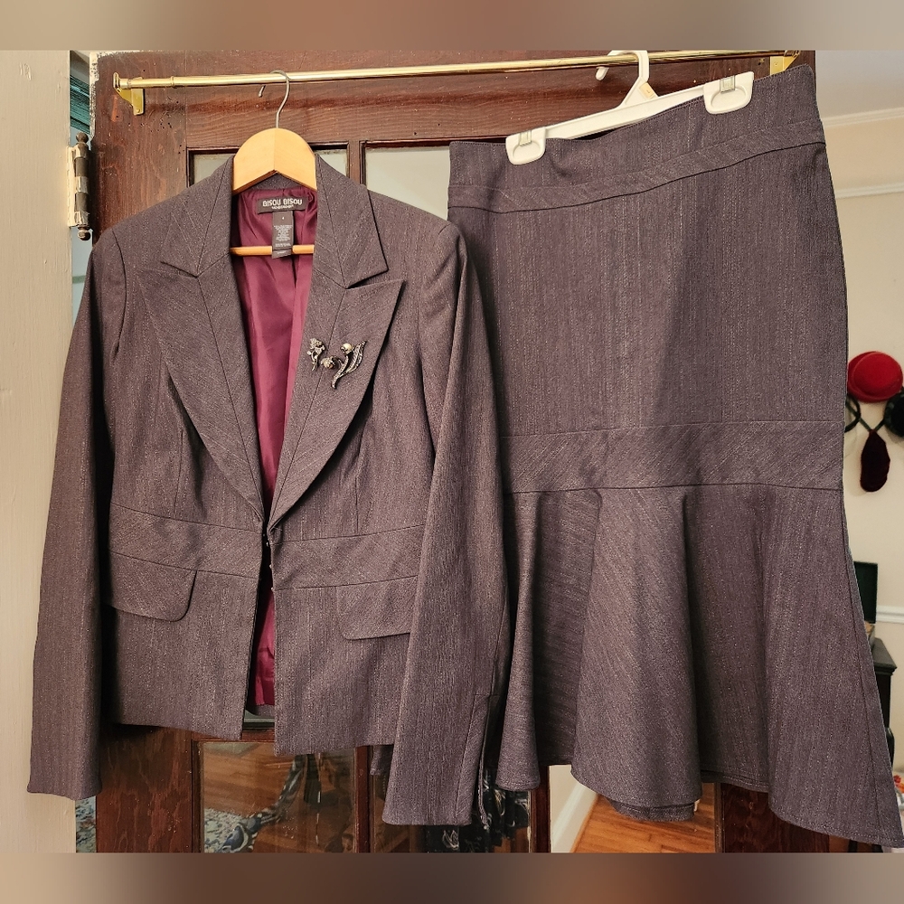 Bisou Bisou Michele Bohbot Skirt Suit